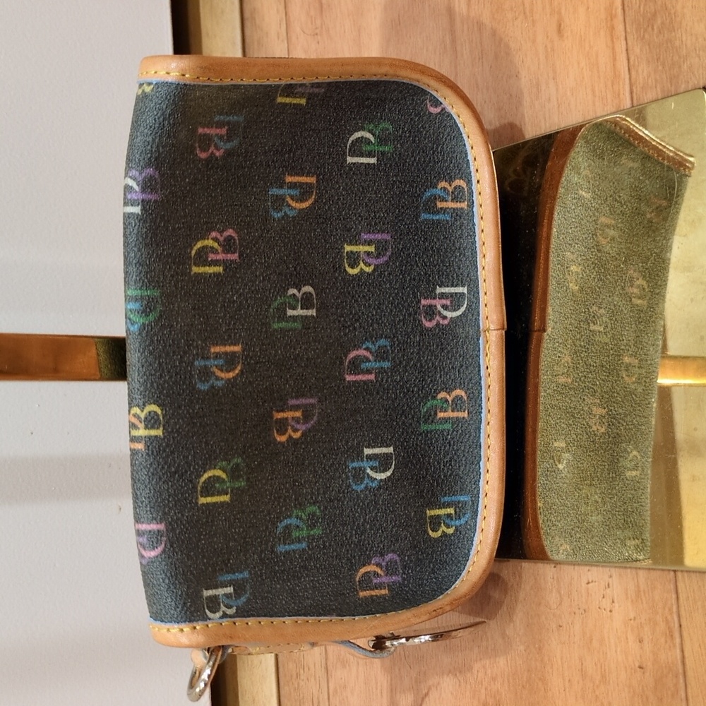 Dooney & Bourke Vintage Black Rainbow Signaturw Monogram Clutch Wallet CALLOUTS - Picture 3 of 14